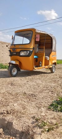 تكتك لبيع موديل 19محرك 22بيه خياسات بل جاملقات وبيه ضربه بل تكمه ومرجع...