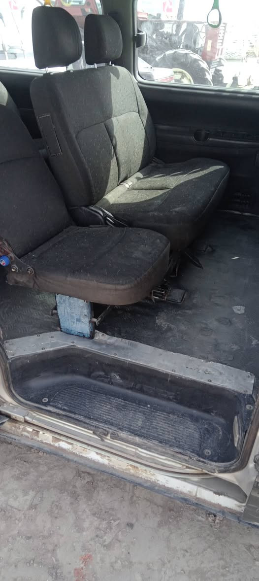 استاركس لبيع ٨راكب موديل ٢٠٠١ رقم ديالى ألماني دولي سنويه مجدده لحد ٢٠٢٩ مكينه ٣٠٠٠ سوبر لاص ولاتبخير شواصي واحد بيه فطر جهة اليمنه لحد الان ماملحوم تخم تاير جديد تبريد نقصه كمبريسر ومشتريه جديد صدر امامي خلفي جديد سياره مصبوغه قرار مرور لونه رصاصي ومصبوغه لون ابيض بدون حادث كيجات كله شغاله شاشه كامره شغاله لسعر 65 ورقه وبيه مجال بالسعر مكلف بالنشر ***********مكان سياره بديالى ناحية كنعان بيع او مراوس بسياره تكسي حديث لانسر تكسي أو اي سياره حسب قناعه وشكرآ
