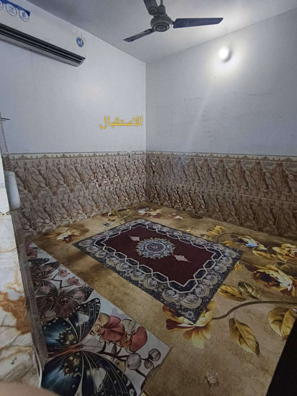 نص قطعه للبيع خلفيه قطاع 50 قريبه على شارع داخل رقم ***********
