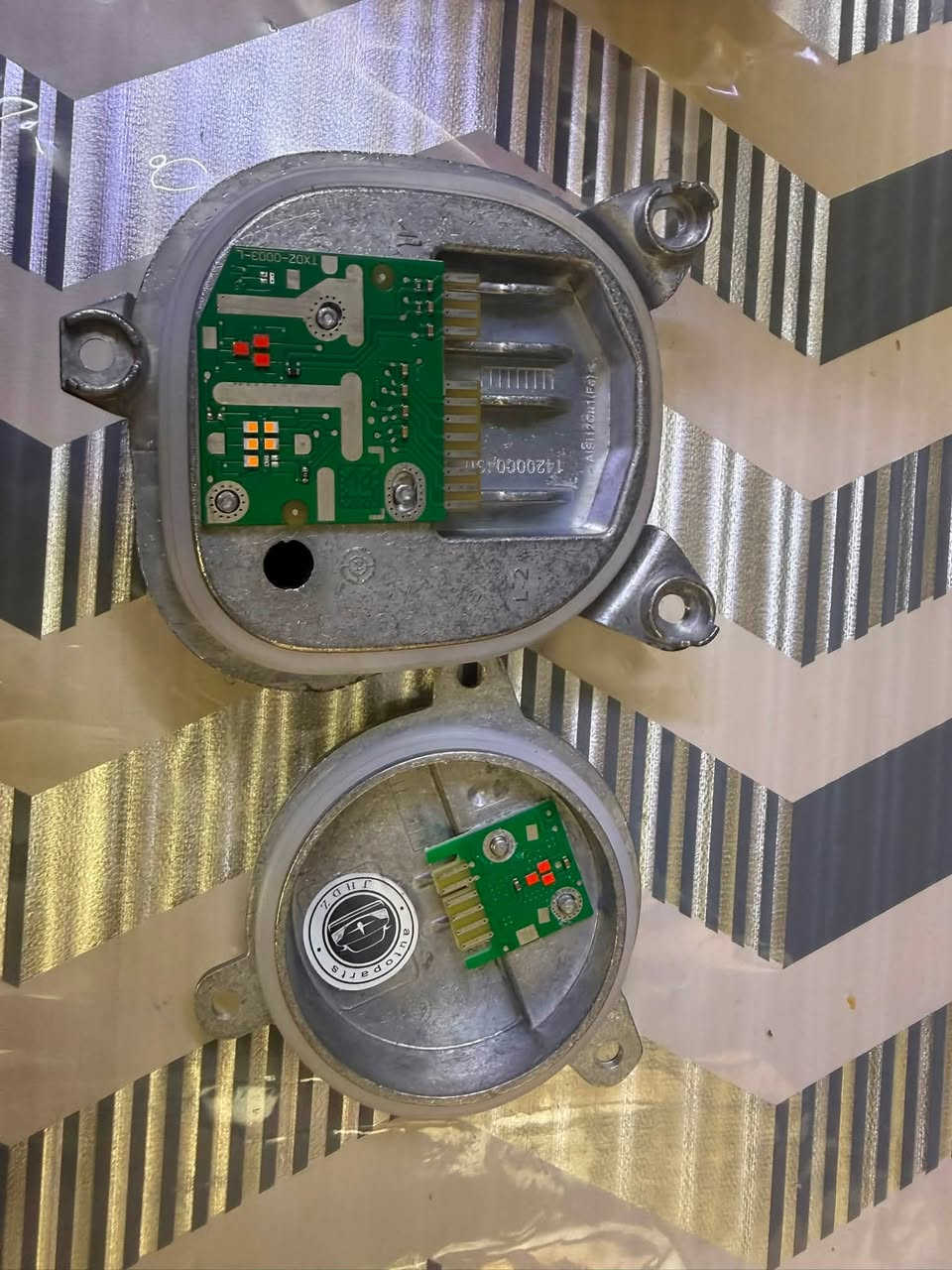 وحدة تحكم   بلايتات LED  الامامية  خاصة بسيارات BMW  قطعه اصلية  والتفاصيل موضحة بالصور   مال جها وحدة يعني مال لايت واحد مو زوج لا مال تك لايت ب 20 الف ويا التوصيل


**إذا كنت صاحب هذا الإعلان وتريد حذفه لأي سبب، رجاءا أرسل رسالة إلى الدعم الفني**