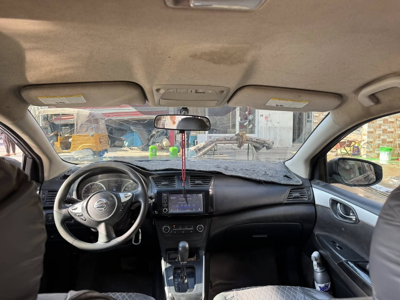 نيسان سنترا 2019
وارد امريكي
 حادثه فقط دعاميه
 وبارد بل جاملغ 
 وسياره يجي ويفحصها
سنويه منتهيه باسمي
سعر 95$ وبي مجال 
لاستفسار اتصل ***********
