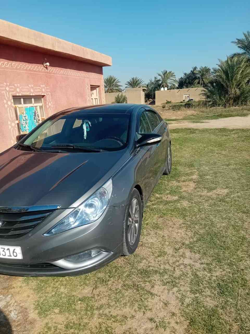 إسلام عليكم للبيع سوناتا
موديل 2012 لمتدد 
وارد امريكي احادثها جاملغ خلفي الأيمن والباقي كفالة والتبريد عاطل 
بجم كبس 
ويل 17 كروم 
حداديه جديده 
دبل صالنصا 
مكينه 2000 توربو مفتوحه 
هزه جديده وسنويه 2027 
رقم بغداد الجديد 
السياره فول مواصفات 
 بصمه
بانوراما قطعتين 
تبريد قطعتين 
شاشه وكامره 
تحكم ستيرن 
كشنات كهرباء 2 
هيتر كشنات 4 
مانع انزلاق وبعد بيها مواصفات 
سعر السياره( 110) وبيها مجال بصيط 
مكان السياره/ذي قار/الرفاعي 
رقم صاحب السياره ‏‪ ‏‪0783 082 8275‬‏
