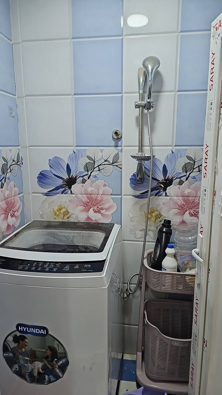 السلام عليكم بيت البيع مساحه ميه طابقين العنوان ديوانيه تقيه ثالثه كبال بانزين نخانه عبدالمير عبيس  الاستفسار على هذا رقم ***********
