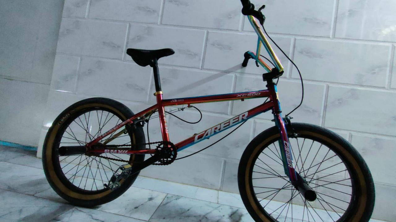 للبيع :بايسكل BMX سبع ألوان
لون مميز وشكل رياضي
البايسكل نضيف، مابي أي عطل ولا لحام

 السعر: ٣٣٠
(بي مجال للطيبين)
 المكان: مدينة الصدر
📞 للتواصل: ***********
