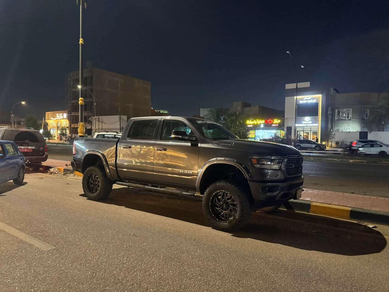 السلام عليكم 
رام 1500 
Bighorn 
رقم اربيل تحويل او وكالة
موديل 2022 ماشية 15 الف ميل فقط 
السيارة حادثها جاملغ امامي جهة السايق ايرباك طاك 
السيارة مرفعة من شركة شيرود 
السعر 33.500 بيها مجال 
مكان السيارة النجف

***********
