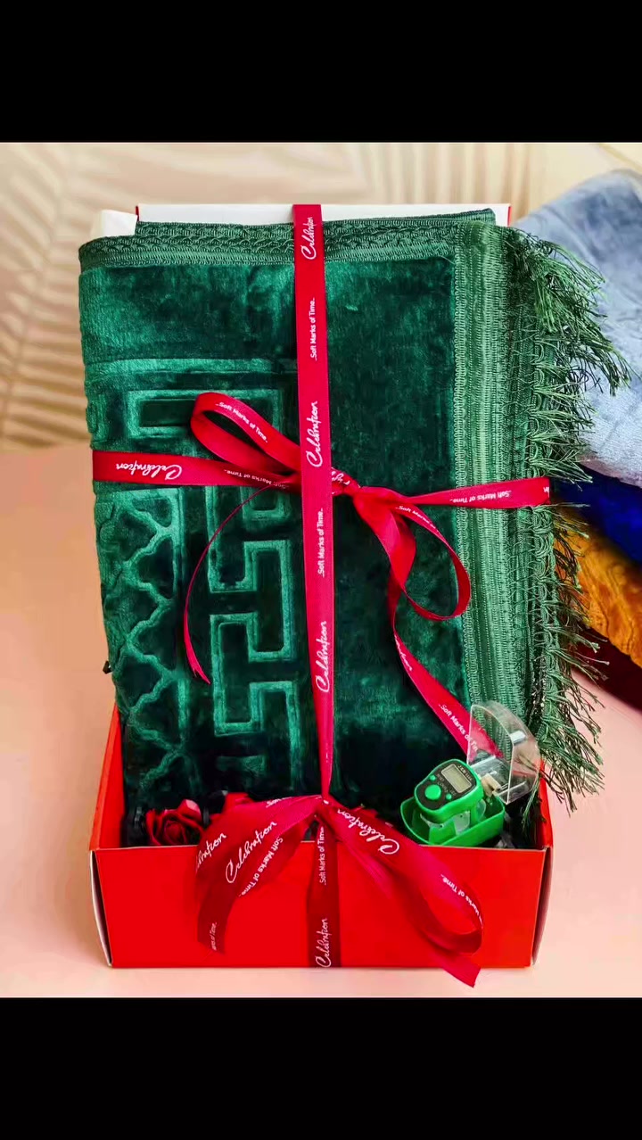 🎁✨ بمناسبة عيد الأم ورمضان✨🎁

لأن أمي تستاهل كل الحب والدلال 💖  
جبنالكم سجادة صلاة فخمة وناعمة 🌙  
مع مسبحة إلكترونية أنيقة 📿  
هدية راقية تفرح قلبها وتبقى ذكرى حلوة 🥹💝  

ألوان مميزة وجودة عالية 👌  
ناعمة ومريحة بالصلاة 🤲  
ومرتبة داخل بوكس هدية أنيق 🎀  

دلل أمك بهدية تليق بمقامها 👑  
وخلي هديتك تعبر عن حبك إلها 💞 #الجميع
 #عيد الام #هديه #الاصلي


**إذا كنت صاحب هذا الإعلان وتريد حذفه لأي سبب، رجاءا أرسل رسالة إلى الدعم الفني**