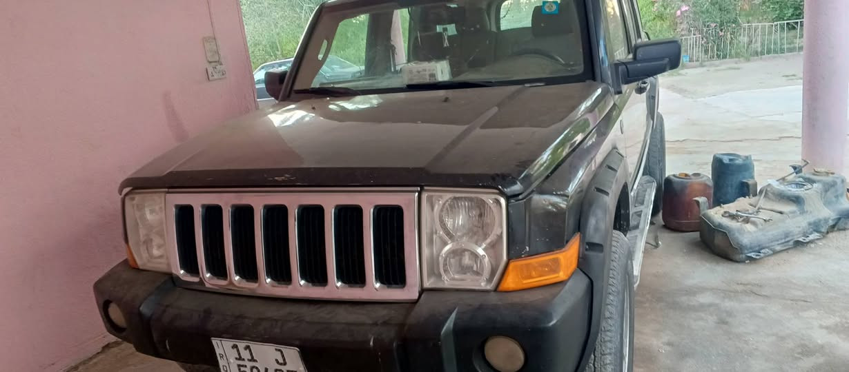 جيب كوماندر موديل 2007 ضربهه جاملغ وباب سياره يردلهه ترتيب دخل سياره عندي بس بل سنويه غلط  حجم محرك بس مكان ديالى بهرز سعر 65وبيهه مجال ***********سياره بسمي تحويل ثاني يوم تحويلهه بل كاظميه
