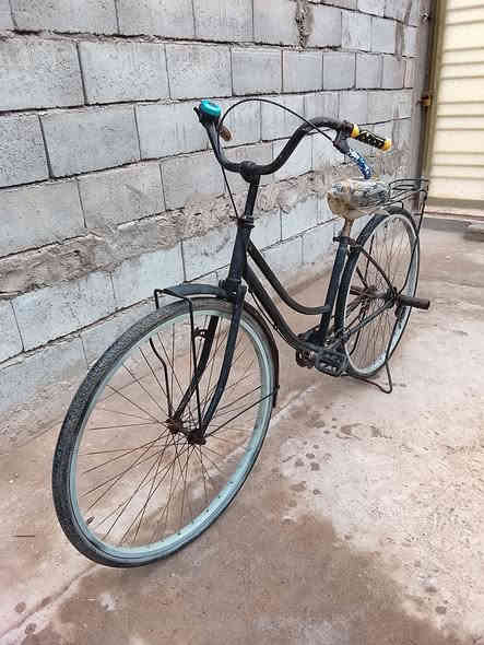 السلام عليكم
بايسكل سياحي للبيع حجم 27 نضيف المكان في البصرة في منطقة الكباسي 
السعر 75 الف 
للاستفسار ***********
