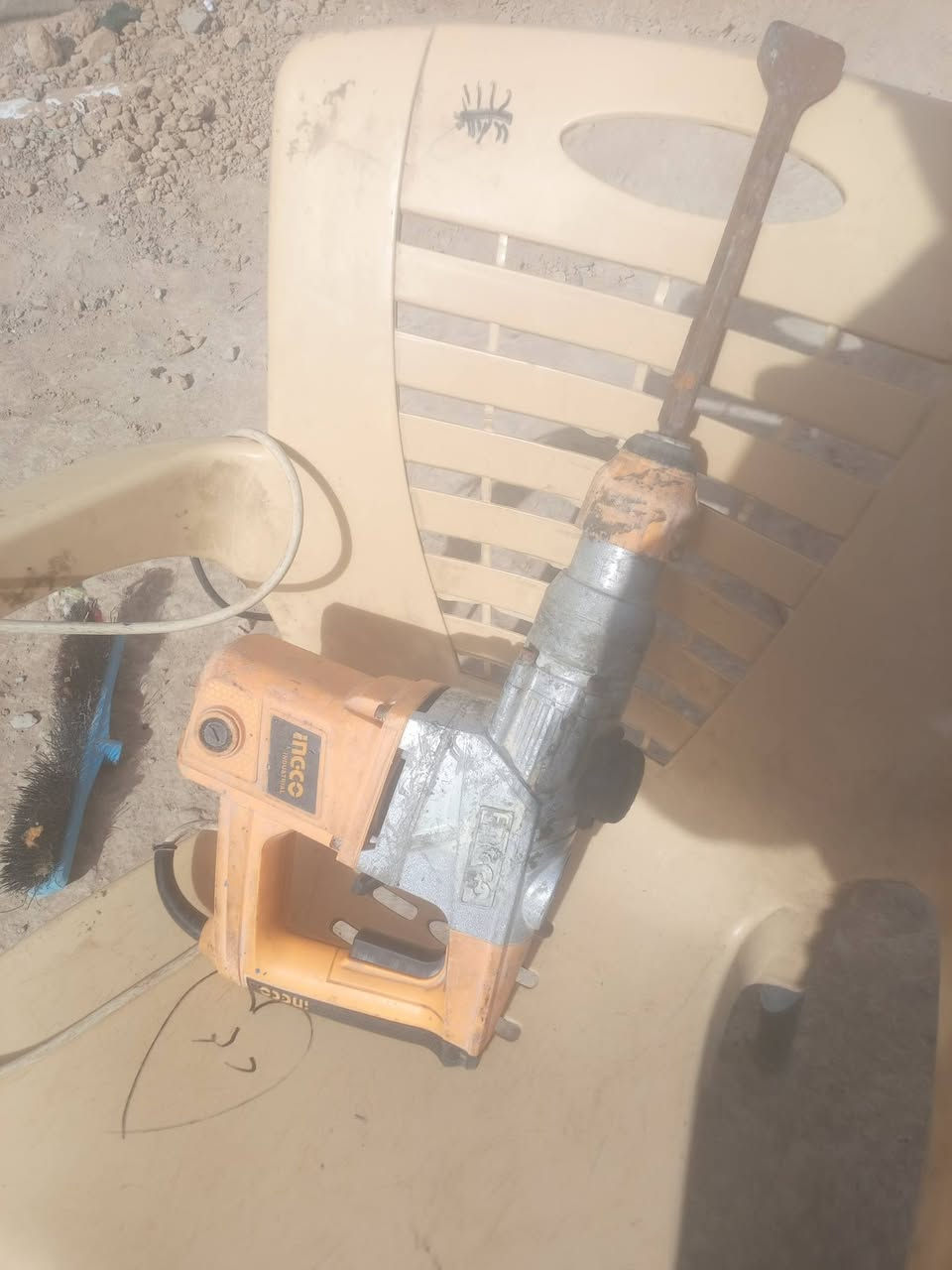 سلام عليكم دريل بعده جديد البيع 50الف و مبرده هم نضيفه البيع 150الف متواجد على خاص *********** بي واتساب
