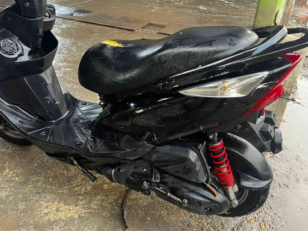 السلام عليكم دراجة ثعلب للبيع بوش بستم بلادي دراجه مبدله بس ولفات سعر دراجه 350 وبيه مجال حك الجيه بغداد الدورة *********** شراي يتصل
