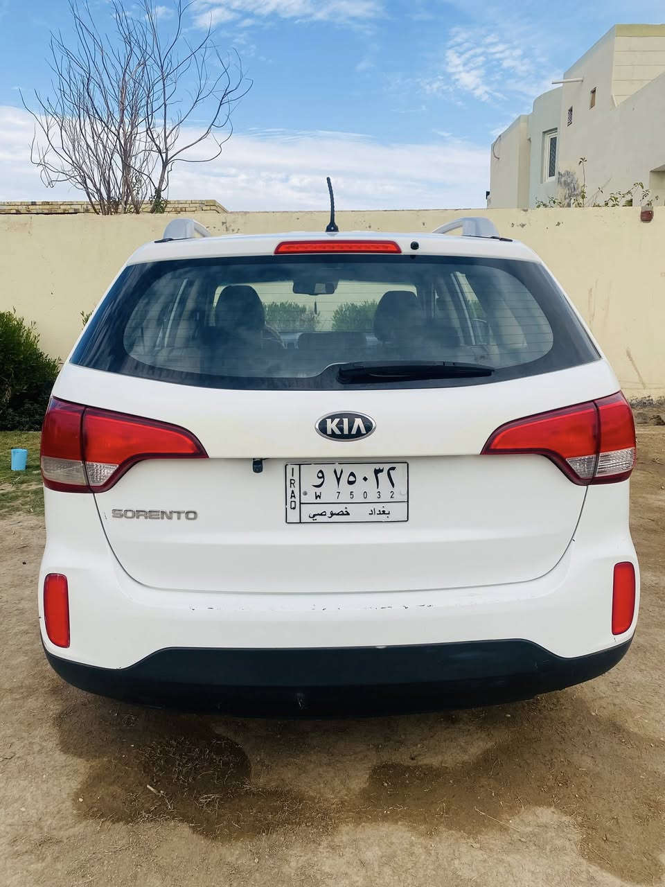 لسلام عليكم 
سورنتو موديل 2014رقم بغداد مداور ثاني يوم 7راكب محرك٤ دوش كير تبريد حداديه تخم تاير كله جديد مال جناي ربع ماتخسر عليهة بيه بارد بالباب الخلفي فقط الباقي كفاله السعر 160وبيه مجال 
العنوان الديوانيه قضاء البدير 
***********
