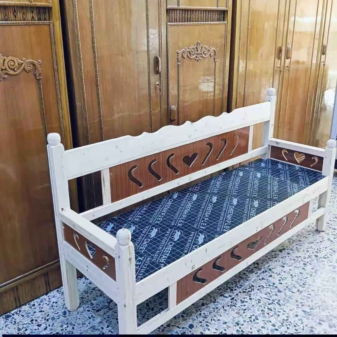 كرويتات شغل عراقي خشب روسي
 بلوك بلاويد قياس 175 سم 
شغل درجة اولى 
للحجز الاتصال على رقم 
***********
