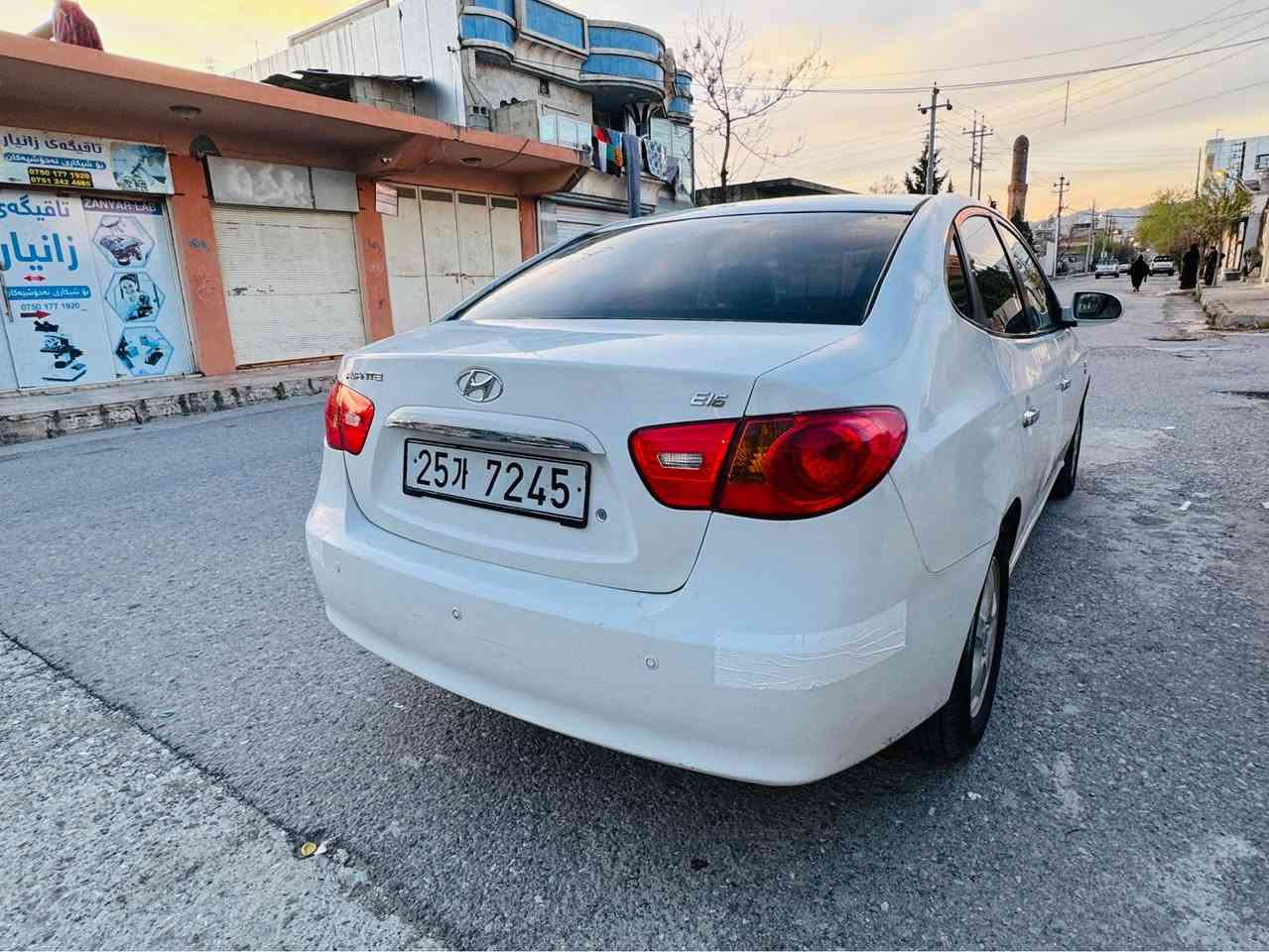 هۆندا ئاڤانتی بڕاوە 2007

گێرو مەکینە و تەبرید بەشەرتە
خایس و کەڤەر و دەعمی بە شەرتە
شاشە ئایپاد و  کامێرا
ماڵی دۆستە
نرخی 52 و مجالێکی کەم 
***********
شوێن چوارقورنە رانية, السليمانية
