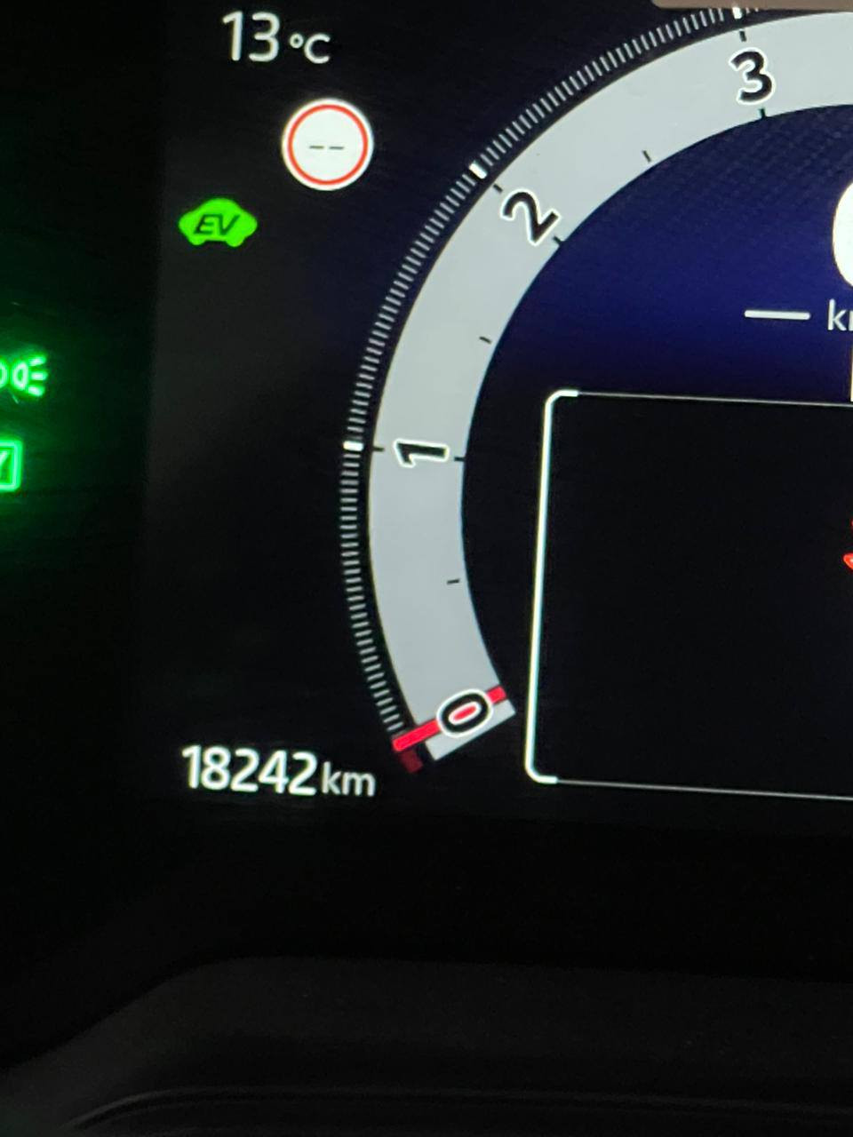 السلام عليكم 
كورلا هايبرد 2025 ممشاها 18 الف 
كفالة عامة والسونار موضح بالأسفل
السعر 153 قفل 
السيارة بأسمي التحويل ثاني يوم 
الرقم ***********
مكلف بالنشر الاتصال على الرقم حصراً
