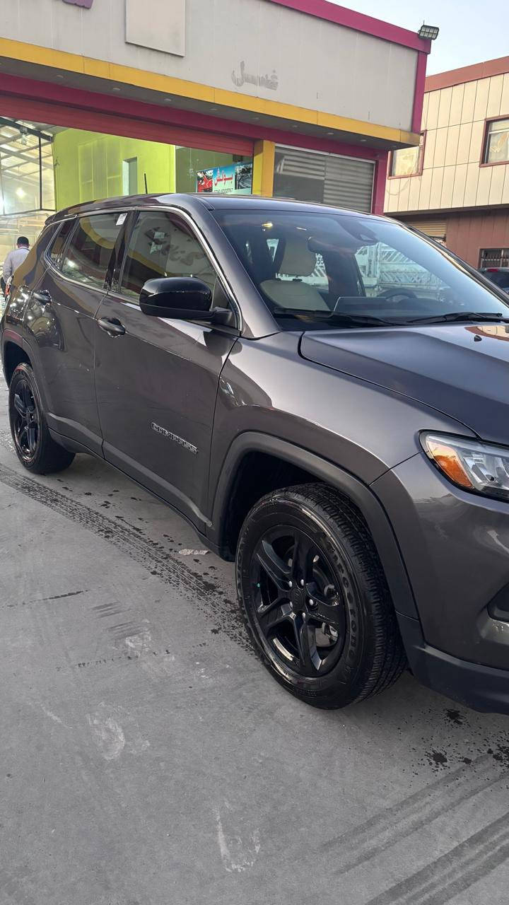 السلام عليكم
جيب كومباس موديل 2023 
محرك توربو 2000 
ضررها باب وجاملغ بجم كبس ارباك بس بردة 
ماشية 32 الف كيلو 
مواصفات  
بصمة 
شاشة كبيرة 
رادار امامي وجانبي وخلفي 
دبل اكسل 4*4 
لايتات زينون تبريد قطعتين السيارة مغلف الداخل كلو 
محرك كير كهربائيات حدادية كلها بشرط جاهزة ماتحتاج مصرف 
السيارة ترقيم جديد هزة ورقم وسنوية كله جديد تحويل او وكالة بشرط 
السعر المطلوب 165 ورقة 
مكان السيارة اربيل 
***********
***********
