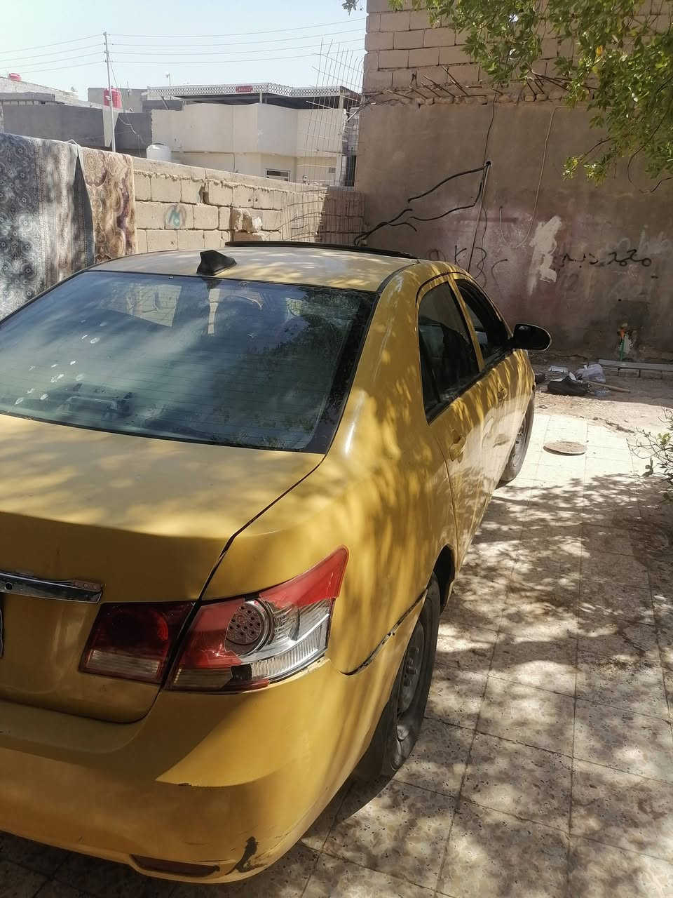 السلام عليكم بي واي دي للبيع السعر 16 ورقه كير ومحرك كورلا 1600 مكان السياره البصره ابي الخصيب ***********
