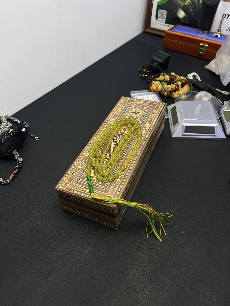 #عشاق_التحف
سبحة باي زهر افغاني طبيعي 

من السبح النظيفه والجميلة 

سبحه خشنه طويله مرتبة

للاستفسار السعر 125 الف 

راسلني عل الخاص لطفا أو الاتصال ***********موجود واتساب عل هذا الرابط ‏مراسلة احمد الربيعي الصائغ كهف الاحجار عبر واتساب.

‏https://wa.me/message/OEI26QOEYZ7TO1
