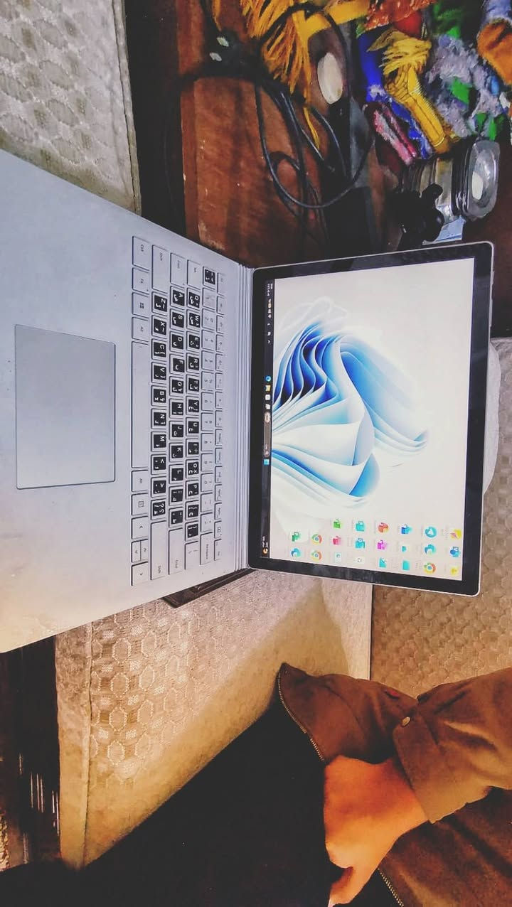 سلام عليكم
لابتوب نحيف استخدام اقل ال4 اشهر للبيع 
المواصفات بالصور وياه تحويلات مثل الي بالصوره
وشاحنته موجوده
قلاب +لمس شاشه +تكدر تفصل الشاشه عن الكيبورد
الناصريه مركز
***********
السعر 600  الف وبي مجال قليل
احلى من الصور بالواقع 
اسم الكمبيوتر

Windows 11 Pro 64 10.0 Build 26200 نظام التشغيل

اللغة العربية الإعدادات الإقليمية العربية)

Microsoft Corporation الشركة المصنعة للنظام

طرار النظام 3 Surface Book

23.101.140 BIOS

Intel(R) Core(TM) i5-1035G7 CPU @ 1.20GHz (8 CPUs) 1.5GHz المعالج

8192MB RAM الذاكرة

DirectX 12 DirectX إصدار
