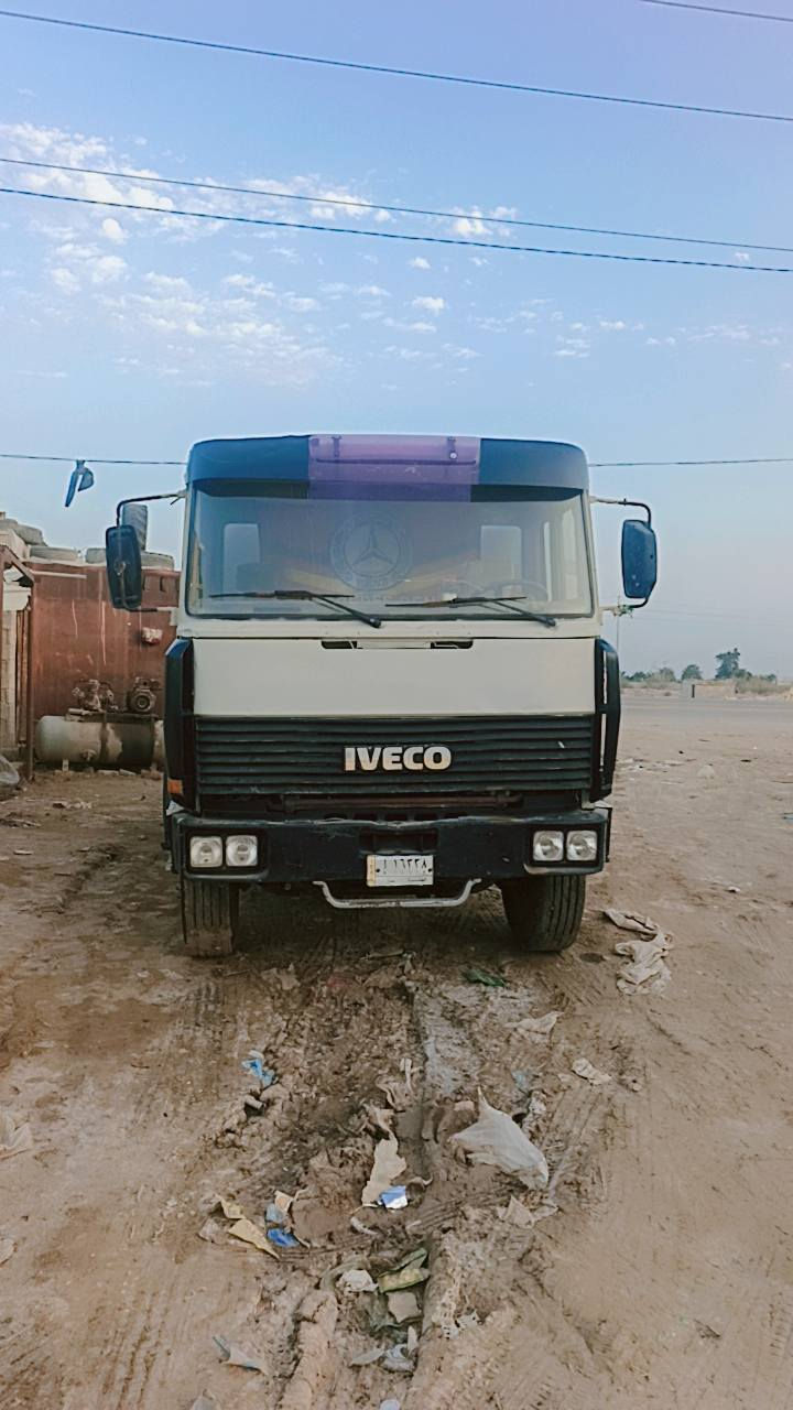 افيكو للبيع قلاب موديل 91 رقم قادسيه مشروع وطني مكينه دويز مارجلس كير البي برميل السعر 70 $ وبيه مجال مكان السياره ناصريه قضاء الفجر  ***********
