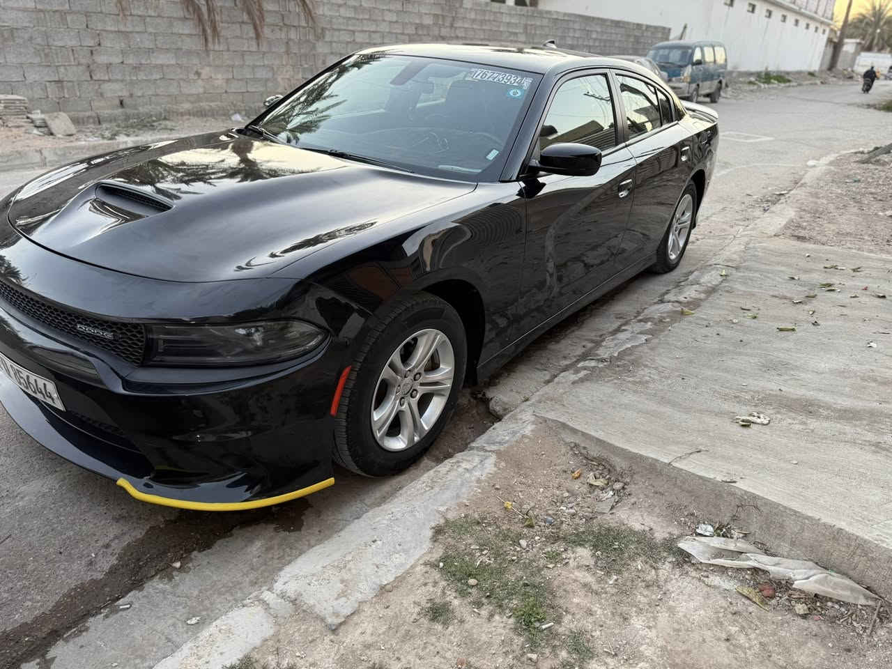 السلام عليكم 🫡 للبيع جارجر.23 جديد جدا جدا بسمي رقم بغداد سكن بغداد  بعدهي على وضع الشركة. حدثها بدون دواخل بدون ايرباك.  بصمات 2 ويها  ماشيه 40 تقريبن. اذا اكو مراوس اوباما سعرها 245 اخوان السيارها بس لجناني ويدور نضيف  يعني ستعمال شخصي. رقم هاتف ***********
