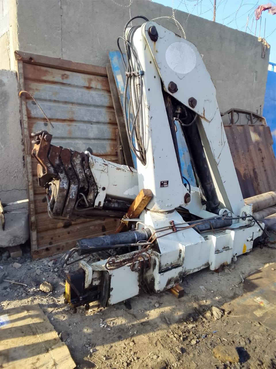 السلام عليكم كريم بي ام خمس سلايتات هيدروليك للبيع الكريم ما مشتغل مقفول كفاله عامهم***********
