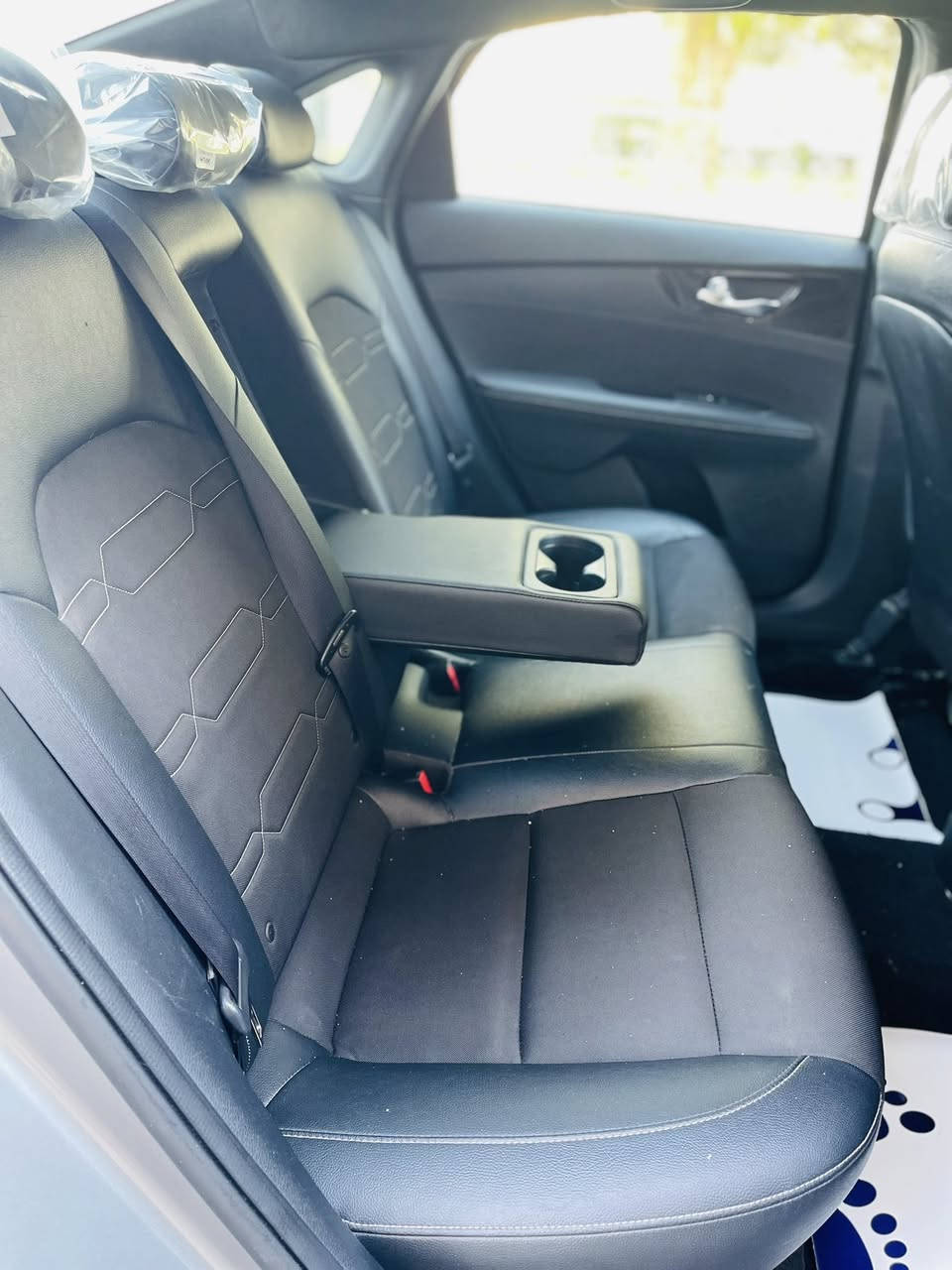 السلام عليكم كيا فورتي للبيع (بدون مراوس) موديل 2022  جيتي لاين فول مواصفات عدا الفتحة بيهة صبغ جاملغ وبنيد رقم بغداد مشروع وطني وبسمنة تحويل ثاني يوم ماكو اي شكال 
مواصفات السيارة
(1) بصمة+ رادارات
(2) شاشة كبيرة+ كامرة خلفية
(3) كشنات كنتارة جلد + حساسات
(4) مكينة 2000 دوش درجة اولى
(5) كير ١٠٠/١٠٠+ اشاير بل مري
(6) هندبريك بصمة+ بصمة ابواب+ ثلاث انظمة قيادية
(7) صدر وتبريد وتدفئة مكفولات
(8) ميكانيكيات وكهربائيات وحدادية درجة اولى
(9) تخم تايرات جدد+ داخل غرفة جديدة
(10) السيارة جاهزة مابيها اي نقص
(11) السعر ( ١٤٥ ) ورقة وبيها مجال 
(12) المكان بغداد الكرخ للاستفسار ***********
