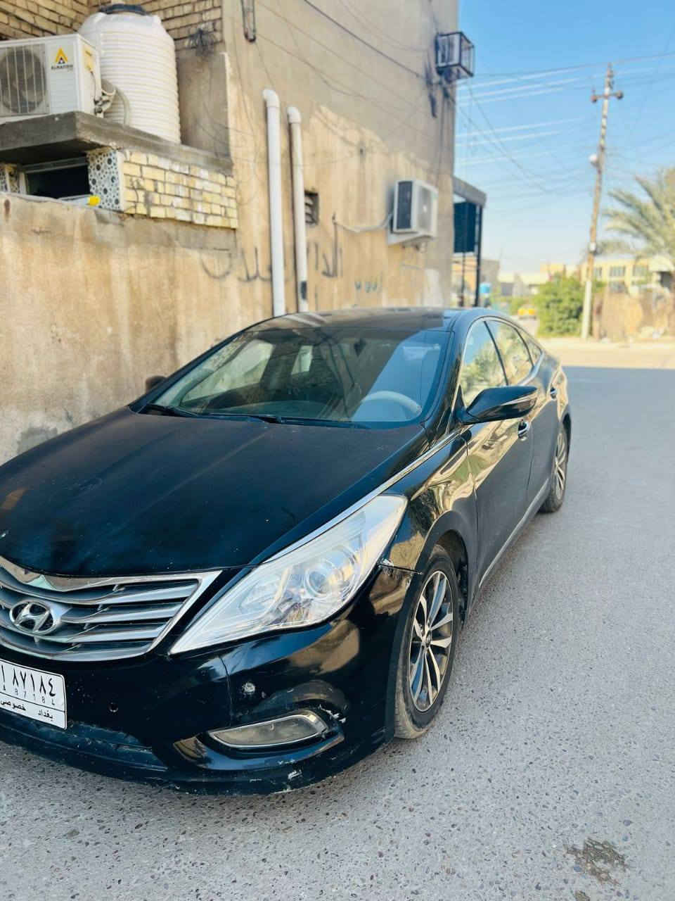 السلام عليكم ورحمة الله وبركاته
هونداي ازيرا

موديل 2012 ملاحضه السياره

بدون حادث وبدون صبغ بس بيهة مكانات جارده مواصفات السياره

بصمه ويل كب شاشه قطعتين

تبريد جلد كشنات كهربا كشنات

تدفئه وتبريد حساسات امامي

وخلفي مري شفط محرك السياره

2400 للاستفسار الاتصال على الرقم*********** مكان السياره بغداد جسرديالى
