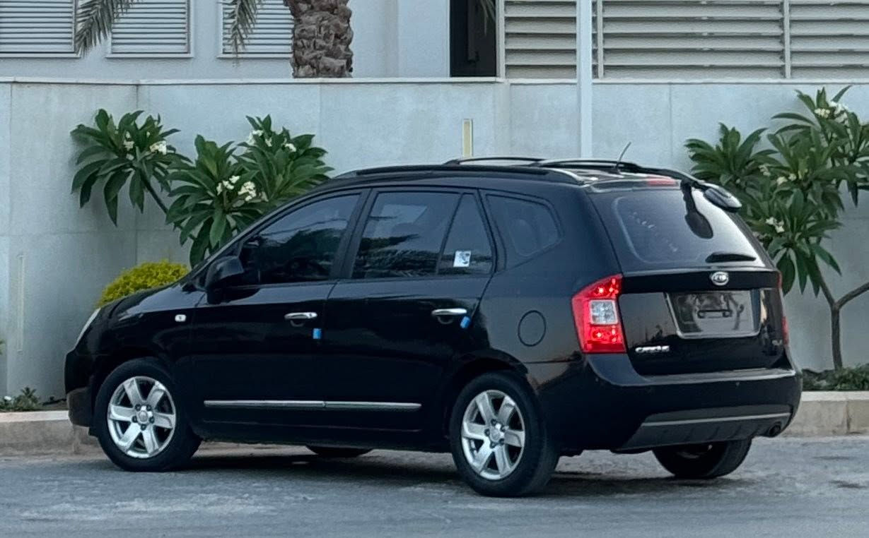 #كارنز محبوبة الجميع سيارة #منظمة ونظيفة 😍
والي يدور في بطن جديده ودرجه اولى يقرب جاي
تبي من #يكسب بس🔥

🔹️ نوع السيارة :  كيـا كـارنز 🚘

🔸 المحرك : 2.0🐎

🔸 الموديل : 2007✔️

🔸️ اللون : اكحل

🔹المسافة المقطوعة :87 الف KM  ☑️

الله يبــــــارك 🤍 🔥 

                             تلاتــة صفــات 📦

                       

‏كربون موجود ☑️

نوع الناقل : أتوماتيك - # Auto 

نـوع الوقـود : بنزيــن - Gasoline⛽️ 

الحـالة :  مُمتَــٰـازَة ✅ 

       ____________________

# الممـيزات :  🤍

✅تدفئه في المقاعد 

✅دبل كمبيو

✅مرايا كهربائيّة

✅️حساسات خلفية

________________________

الدفـع : گـــاش فقط

للإستفســار أگـــثــر ↘️⬇️↙️ 

 رقـم الهاتف :0915081281

المـكان : طرابلس🇱🇾


**إذا كنت صاحب هذا الإعلان وتريد حذفه لأي سبب، رجاءا أرسل رسالة إلى الدعم الفني**