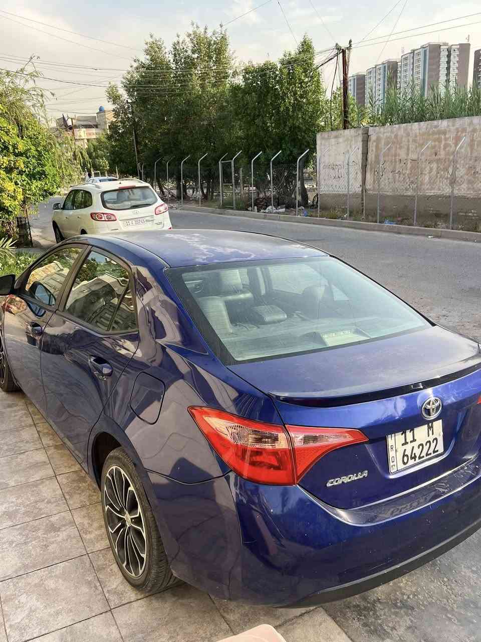 عندي كورلا 2014 S
سياره بلاديه انا المالك الاول الها من 2014 من امريكا 
ماشيه الان 73 الف 
رقم بغداد مميز باسمي
السياره ترايها زيرو شرط  جداً ناعمه 
حادثه تعتبر كلين 💯 فقط رصعه بالبنيد ومصبوغ على كده 
سنويه + هزه + ارقام الدوليه جديده بأسمي شخصياً 
تخم تاير جديد 
تبريد مجمده 
السياره بلاديه وجديده جداً 
مكينه 1800 
كير مكينه تبريد كله بلادي وبحالة ممتازه 
رايده سعر 125$ وقابل للتفاوض 
مكاني بغداد حي العدل او اليرموك
رقم الهاتف / ***********
