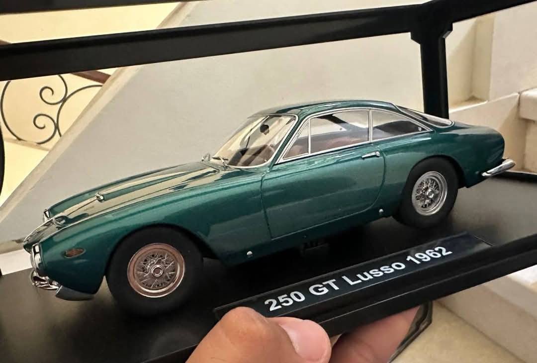 محجوز ومتاح للطلب مره اخري ✅
Ferrari 250 GT Lusso 1962 🟢⚫
Kk scale 1/18


**إذا كنت صاحب هذا الإعلان وتريد حذفه لأي سبب، رجاءا أرسل رسالة إلى الدعم الفني**