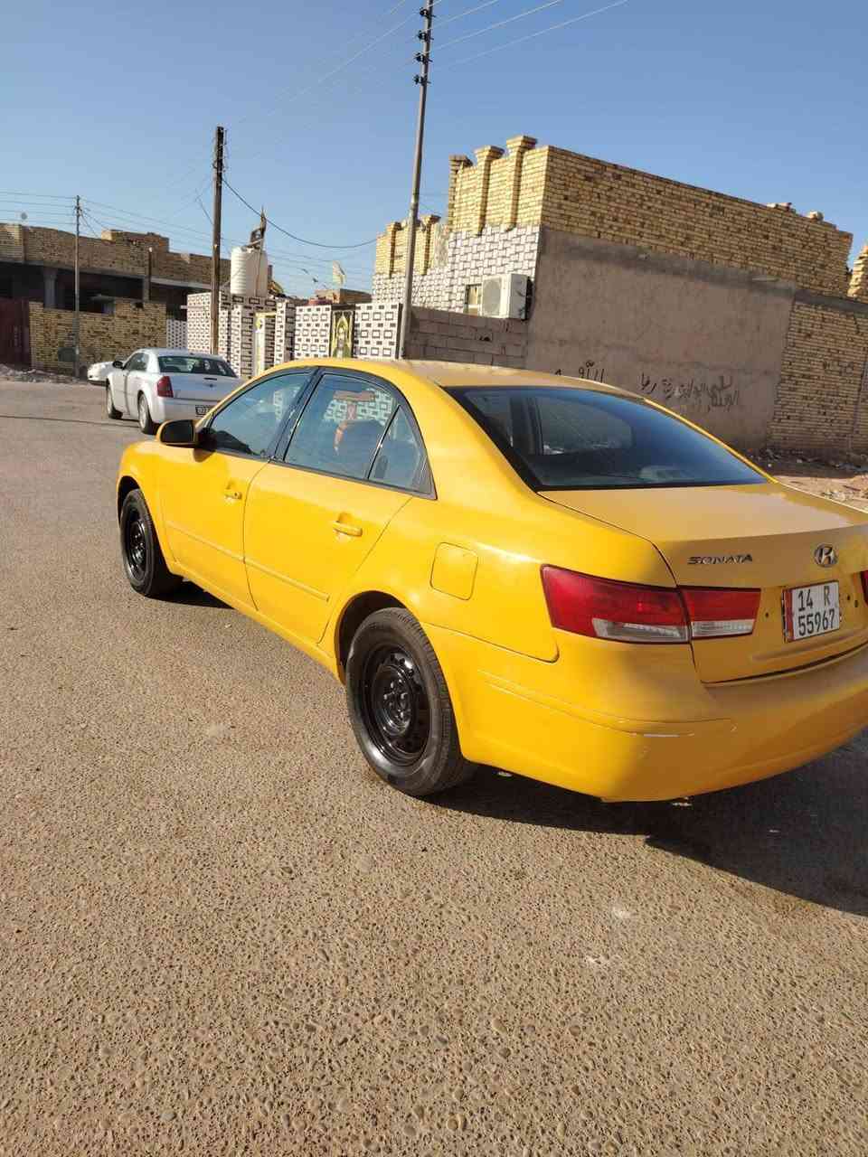 سلام عليكم سوناته للبيع مقدس موديل 2010 خليجي مكفوله مكينه 2400  دوش كير وحداده تبريد ثلج وتخم تاير كهربائيات كله شغاله سنويه 2031 باسم عمي تحويل مباشر مشروع وطني مصفره هيئه وغرامه سعر 69 وبيه مجال عنوان ميسان قلعه صالح رقم الهاتف اثير  /اسيا     ***********

 ‏‪***********‬‏
