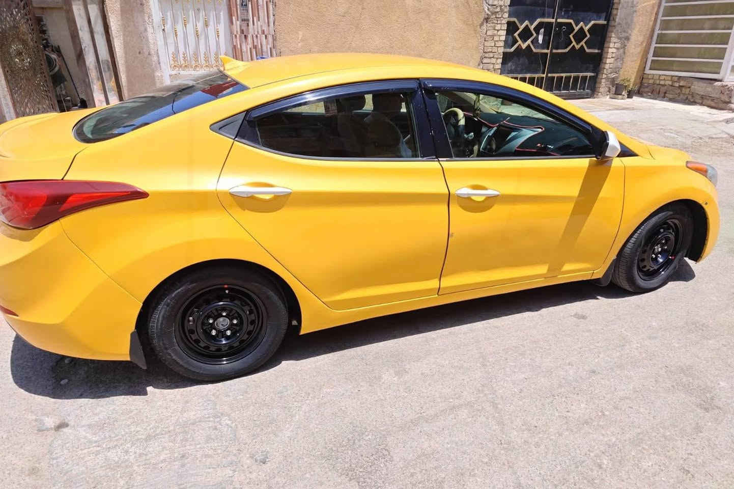 النترا وارد امريكي 2014
منضومه تبريد جديد كفاله كير 
ومحرك نضافه فول كفالهشاشه 
وكامره خلفيه تحكم بلمري جانبيه 
بصمه ابواب وبصمه صندوق محرك 1800 دوش مرغوب في السوق حادث جاملغ وبنيد مصفره غرامات وهيئة
السعر ١٠٢ وبيها مجال ***********
مكانها بغداد - حي الجهاد
