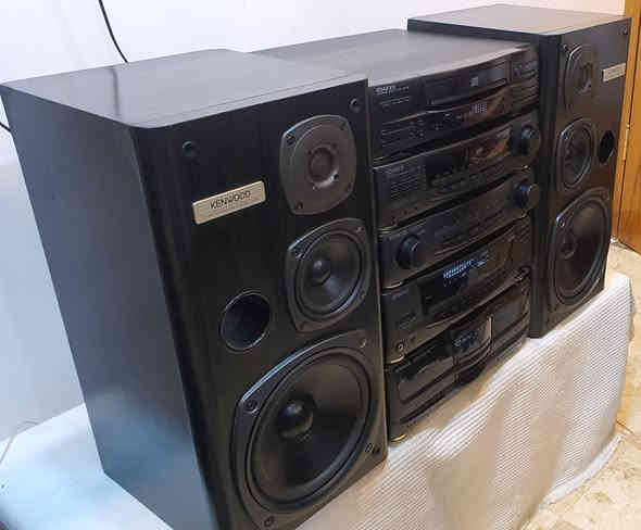 سستم كنود جهاز كلش نضيف 
كلة شغال فقط السي دي غير شغال 
كهرباء ١١٠ مع المحولة 
مع قطعة بلوتوث خارجية 
   للإستفسار     *********** او مراسله الصفحة
