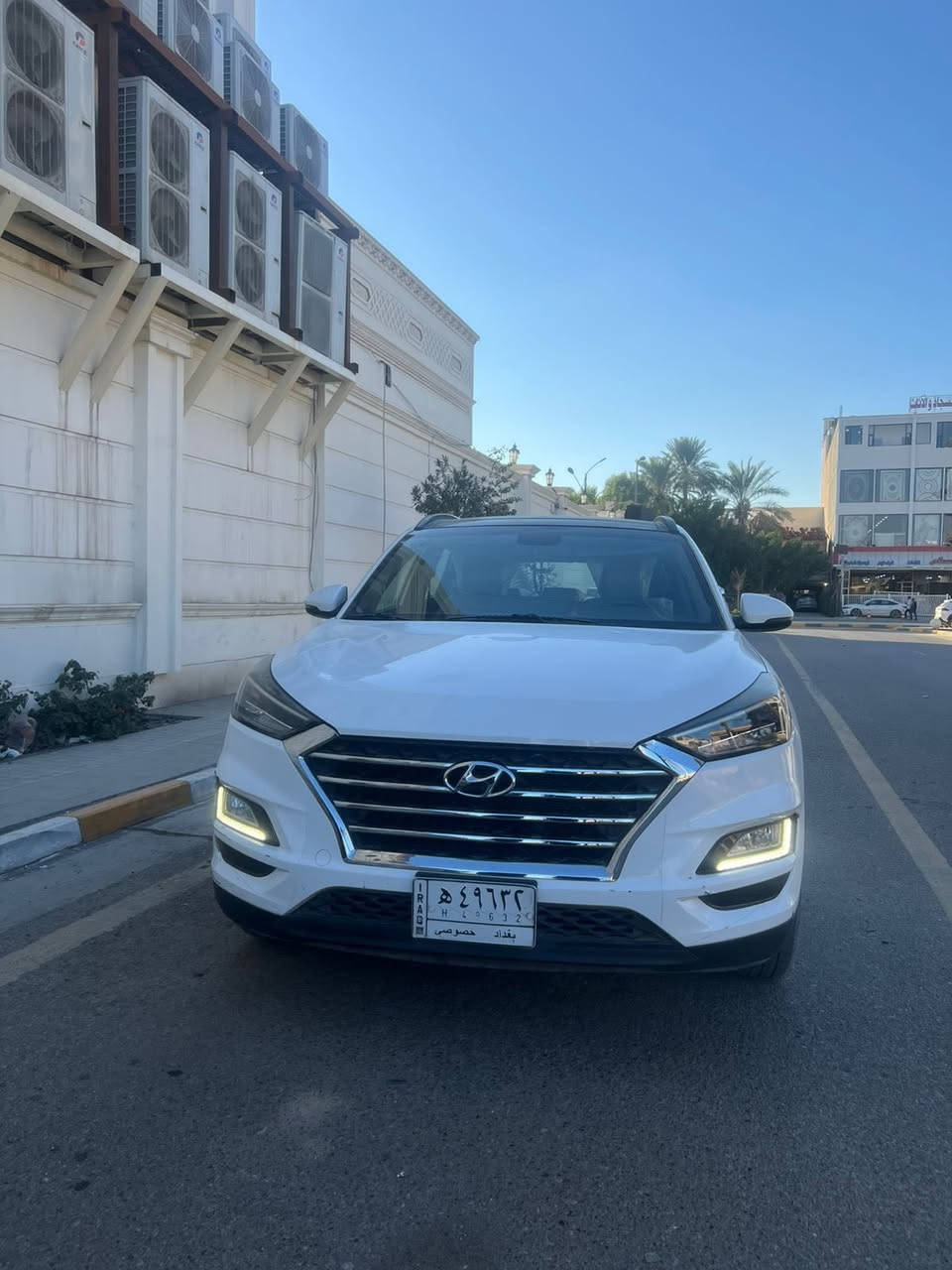 السلام عليكم … مكلف بالنشر 
توكسان خليجي موديل 2020 مكفولة من الصبغ والتبديل فقط بارد وموضح بالصور ماشية 94 الف رقم بغداد شرط التحويل السعر المطلوب 193$ وبيه مجال مكانه بغداد حي الجهاد 
للاستفسار الاتصال ***********
