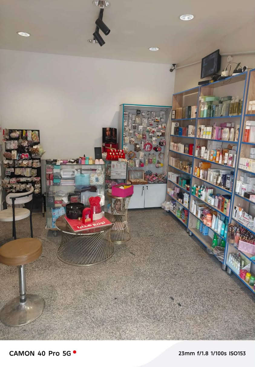 فاترينات للبيع عدد10
اكسسورات5مغ رفوف جام وباب جام 

و5فارتينا عادي 

الي يريد يشتري يراسلني خاص


**إذا كنت صاحب هذا الإعلان وتريد حذفه لأي سبب، رجاءا أرسل رسالة إلى الدعم الفني**