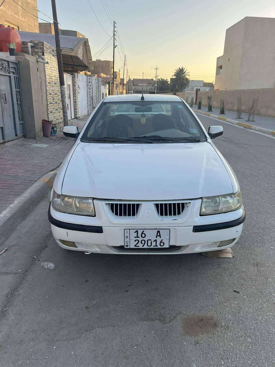 السلام عليكم
سمند 2010 سنويته ل 30 
السياره باسمي 
سياره كير ومكينه فرنسي 
تخم تاير 
حداديه كله جديد 
السياره مكفوله  
بس البنيد مصبوخ 
السعر 40 وبيه مجال قليل***********
