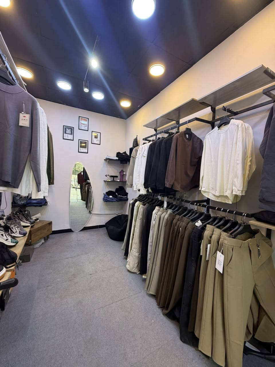 السلام عليكم عندي تصفيه محل تصفيه بضاعه ورفوف وسجج وملكانات ثنين  

 بغداد الدورة الميكانيك 
او الاتصال على الرقم ***********
