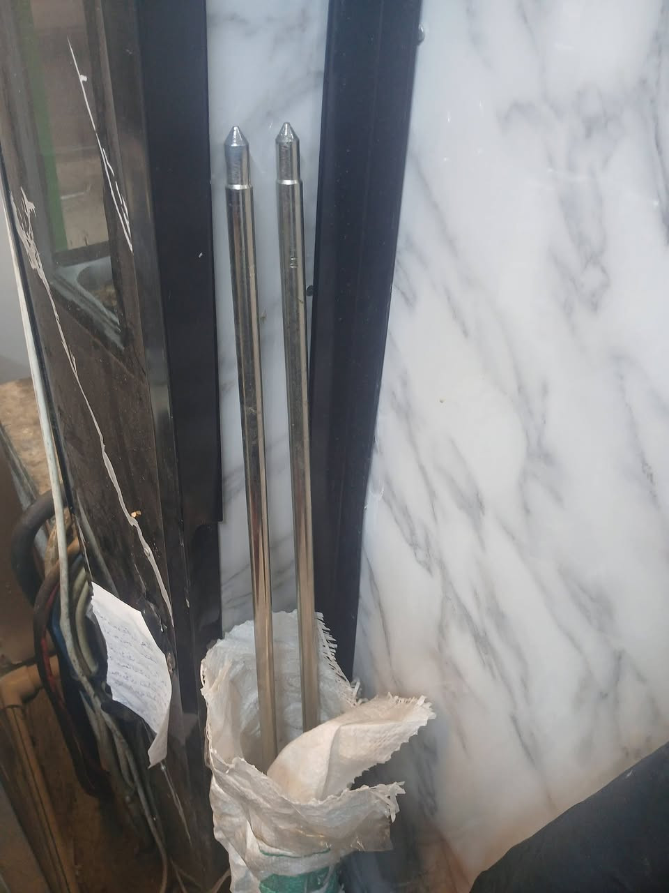 شواية دجاج استخدام اقل الشهر مشوي بيها ٣٠ دجاجة فقط جديدة كاملة هية والجامات والصياخ و 15 فخة وياها السعر ٤٥٠ 
مكاني جميلة شارع العقيلة 
***********
