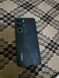 ريلمي • شغال • شاشة مشروخة