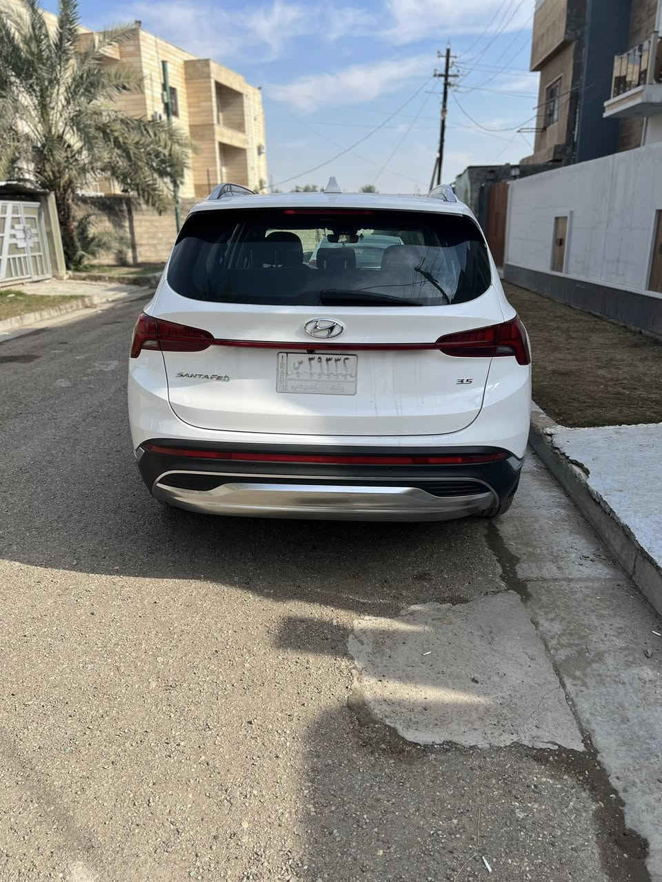 السلام عليكم هونداي سنتافي موديل 2024 خليجي للبيع فقط
فول 1/1 ماشيه 60 الف
بصمه بانوراما 
6 سلندر 3500
كشنات كهرباء
جنطه كهرباء
وبعد بيها مواصفات معروفه الفول
رقم بغداد الماني سنويه ل2028
السياره مابيه لا صبغ ولا بارد مكفووله عدا شخوط بسطه بالدعاميه مبينه بالصور وباقيه على وضعها
مكاني الزعفرانيه السعر دفترين و85 ورقه بيها مجال بسيط 
الاتصال على ***********
