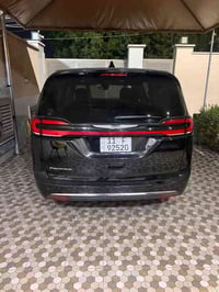 (L )كرايسلر باسفيكا تورنك   موديل 2024  حادث: مامي بدون صبغ   بدون دوا...