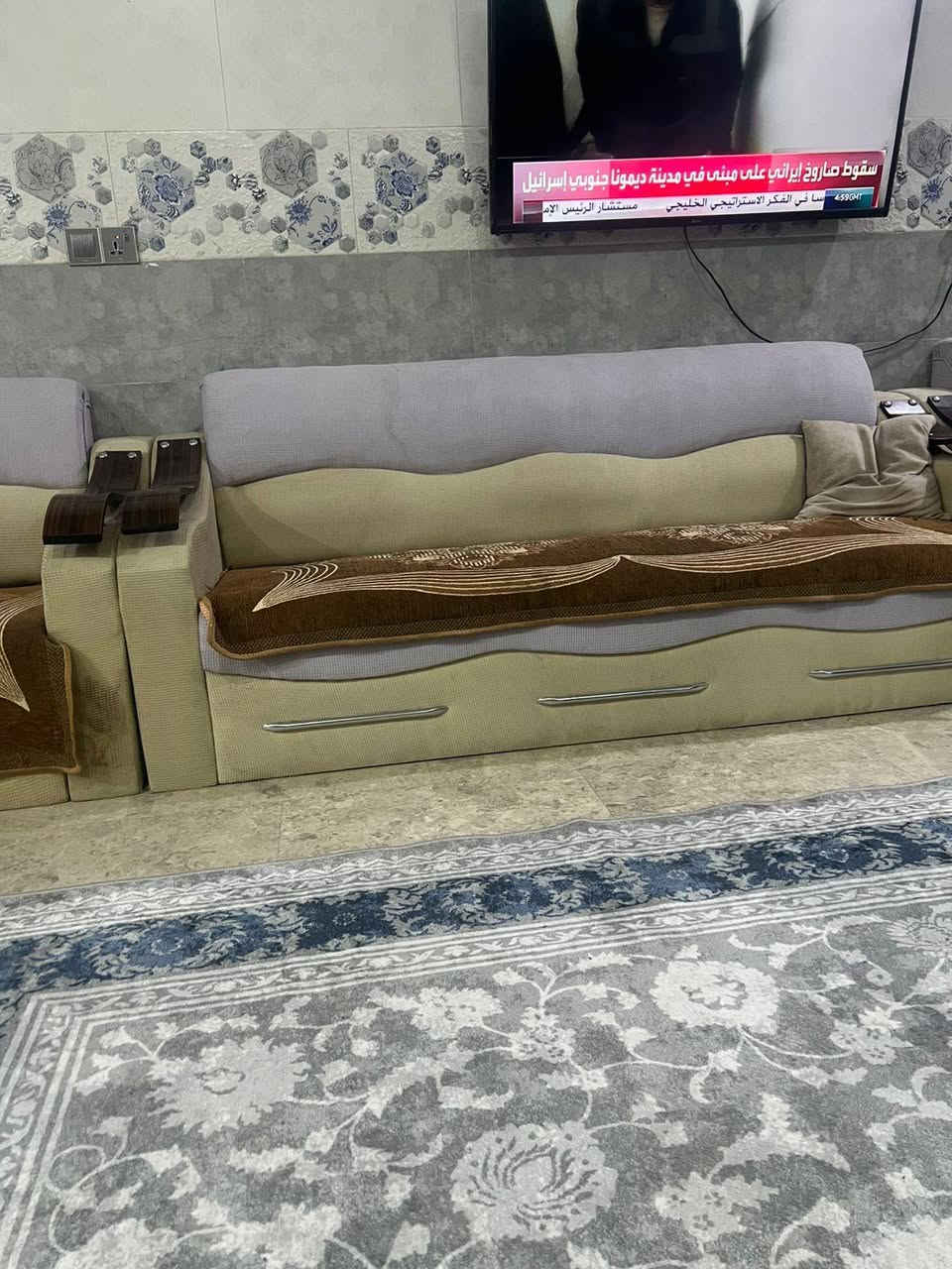 السلام عليكم تخم للبيع عشر مقاعد نظيف 
السعر 225
للاستفسار اتصل على *********** كربلاء, العراق
