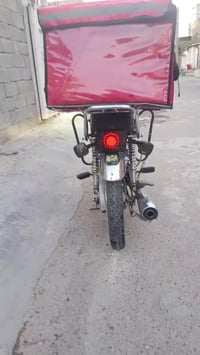 للبيع 370 الف وبيه مجال للشراي ملتحضه ابيع كوم حديد بس تشتغل مابيه شي ...