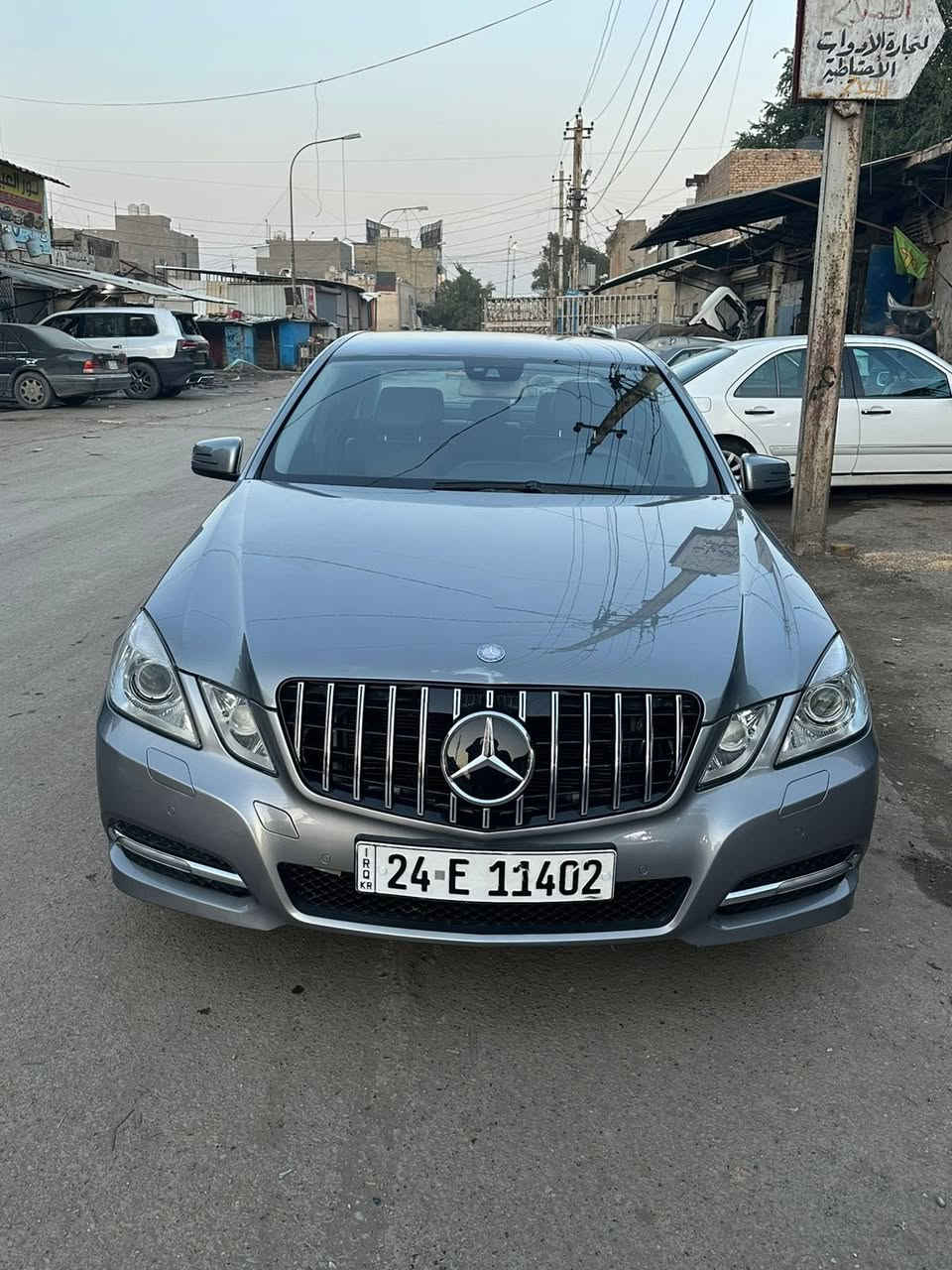 للبيع مارسدس ٢١٢موديل ١٢ مكفوله بيها صبغ دعاميه فقط دهوك بسمي تحويل *********** شارع فلسطين
