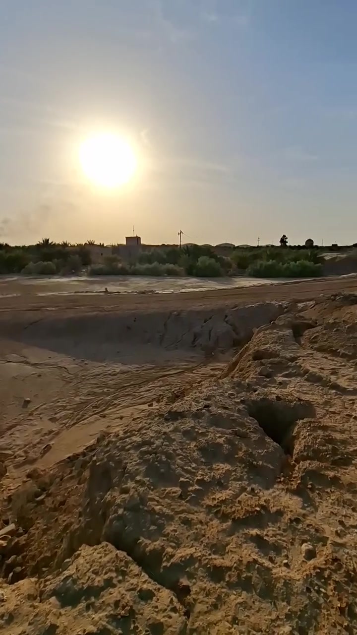 ارض 10 دونم على نهر القائد للبيع تطل مباشر على النهر وعلى الشارع التبليط الرئيسي 0
***********
