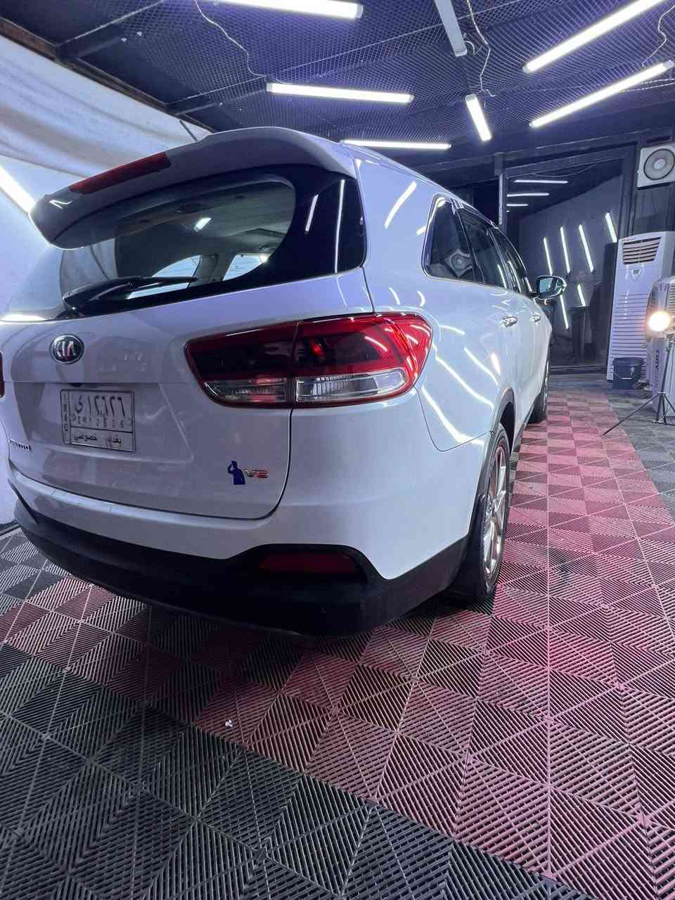 كل عام وأنتم بخير سورنتو موديل 2015  شكل 16 مكفوله من الصبغ رقم بغداد فول مواصفات  1/1 خليجي سبعة راكب بنه روما سبعة راكب محرك كير تبريد ماشيه 158 كيلومتر مكان السيارة بغداد جسر ديالى سعر السيارة 189 ورقة رقم التليفون ***********
