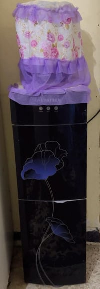 براد حار بارد • ثلاجة • خلف الدفاع المدني