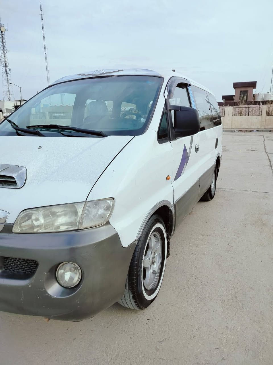 السلام عليكم 
ستاركس موديل 2000 خصوصي رقم ديالى انكليزي
محرك مسكر جديد شرط لا تبخير ولا تنقيص 
كير اوتماتيك حداديه جديده
مكفوله كفاله من الضربه 
مصبوغه قرار مرور 
تبريد ثلج 
شواصي بلاد ماعدا واحد بي تعمير جدا بسيط 
سياره جاهزه من كلشي 
ومكفوله من أي خياس 
السعر 78
المكان بابل 
***********
