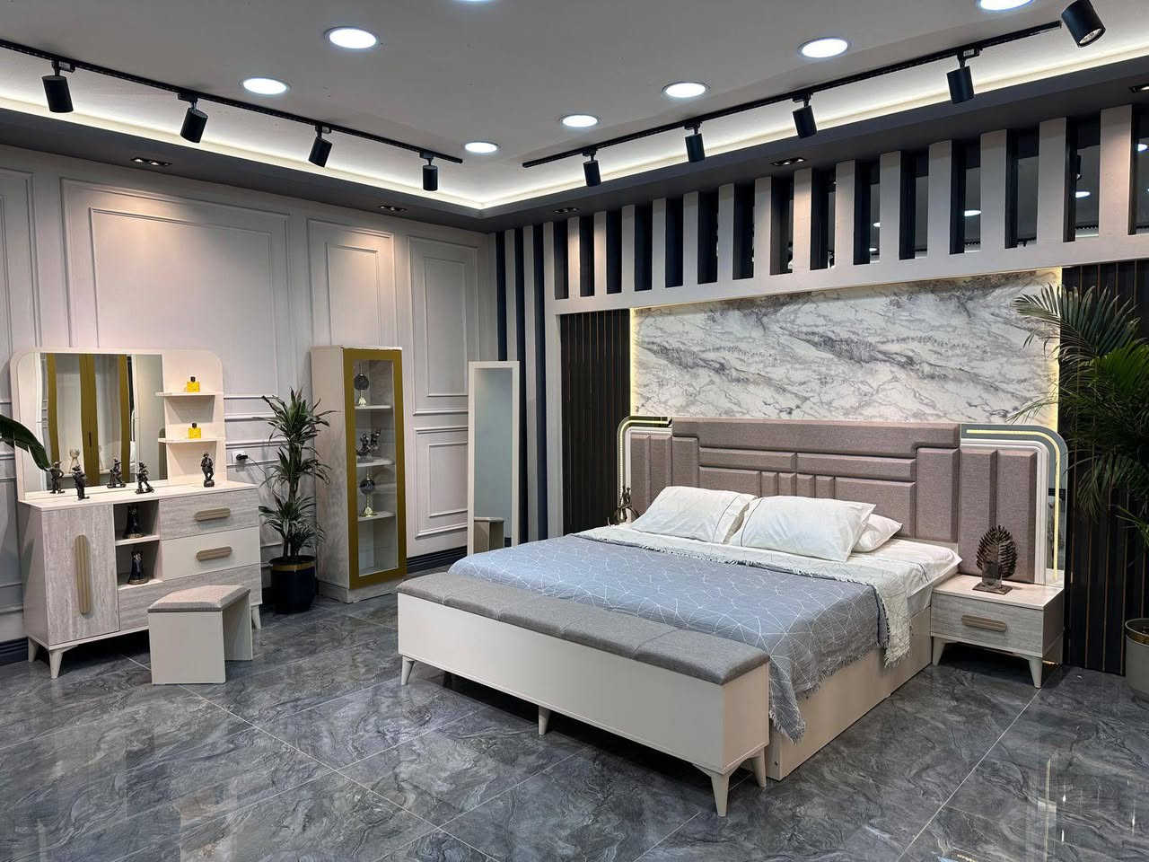 موديل يونجا المودرن
10 قطع 
كنتور + ملحق 3 متر + ظهر فايبر 4 ملم+ برغي وجوي حديد
سرير جك مخزن هيدروليك 180*200 سم + ارتفاع 135 سم+ مساند حديد 
ميز تواليت 130*180 سم

السعر : مليون و 350 الف 🇮🇶🇮🇶


**إذا كنت صاحب هذا الإعلان وتريد حذفه لأي سبب، رجاءا أرسل رسالة إلى الدعم الفني**