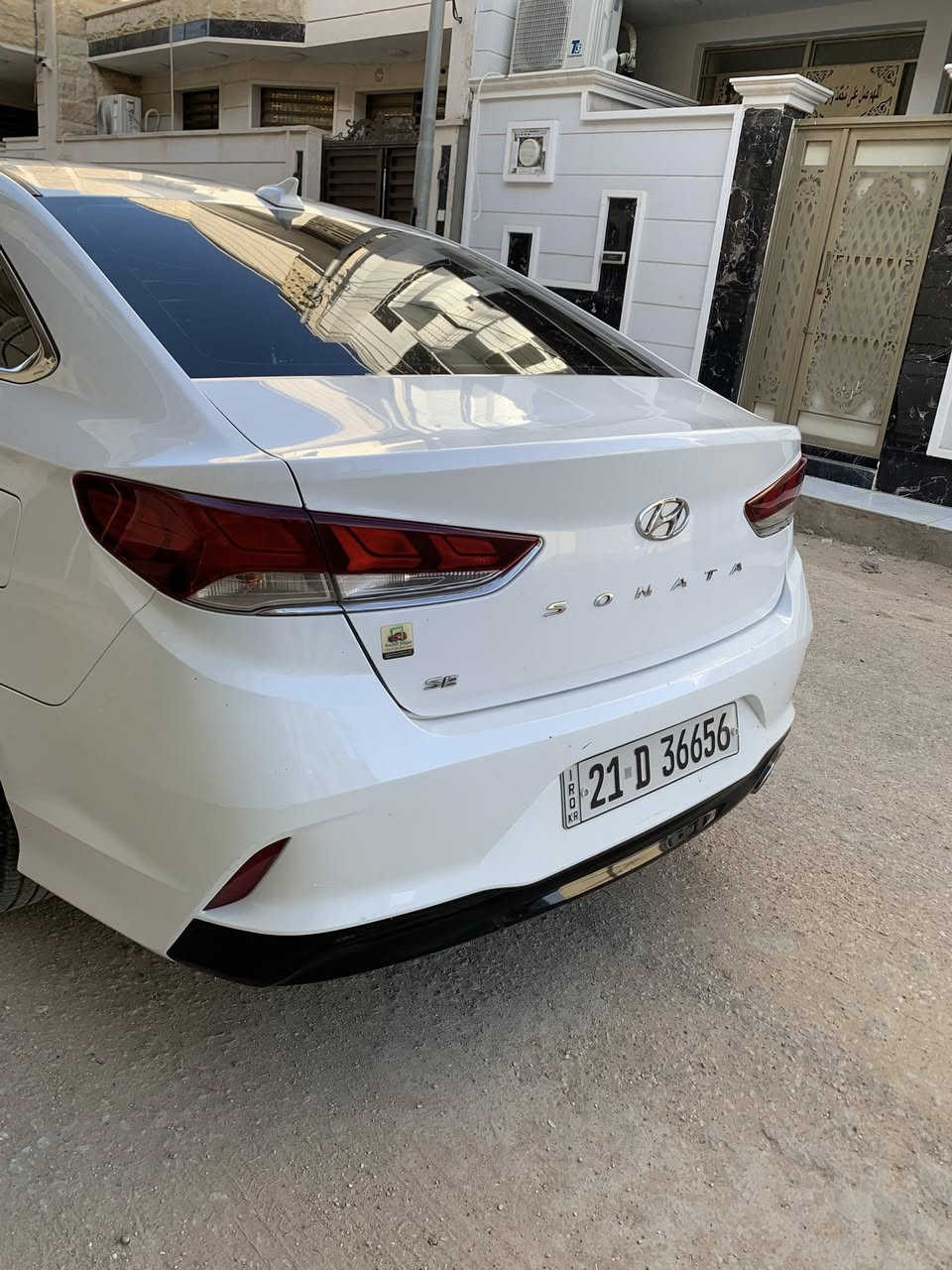 للبيع: هونداي سوناتا 2019 (وارد أمريكي)
المواصفات: شاشة كبيرة، تحكم ستيرن، رادارات جانبية (نقطة عمياء)، كاميرا خلفية دوارة.
 الحالة الفنية: السيارة مكفولة (مكينة، كير، حدادية، تخم تاير).
 الماشية: 82 ألف ميل.
 الضرر: بنيد وشملغ (ربع من كل منهما)، الضرر خارجي فقط وبدون دواخل.
 الرقم: سليمانية (تتوفر وكالة أو تحويل حسب الرغبة).
 مكان السيارة: كربلاء.
للاستفسار عن السعر والتفاصيل يرجى التواصل عبر الخاص أو على رقم ***********
